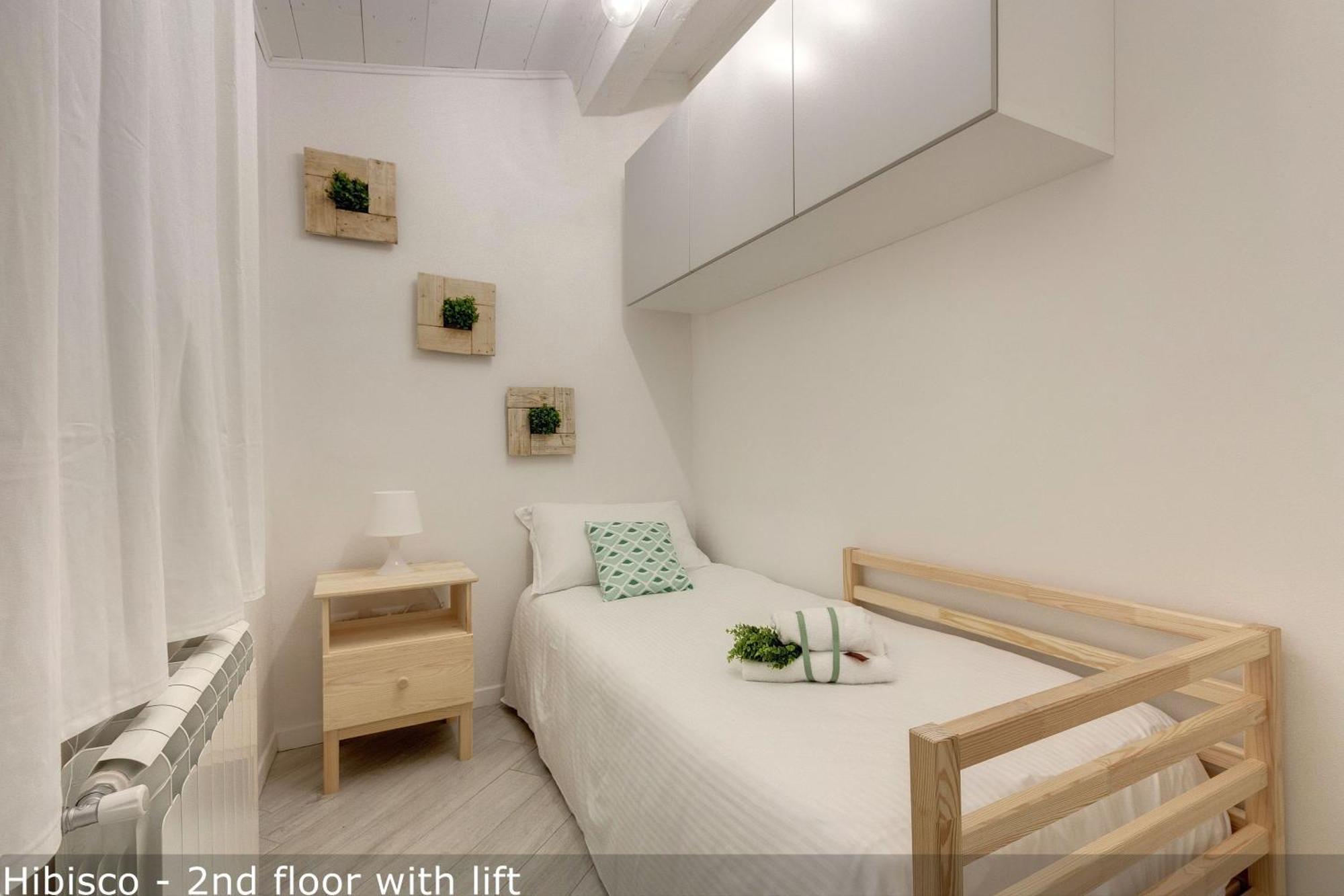Vertical Garden By Mamo Firenze